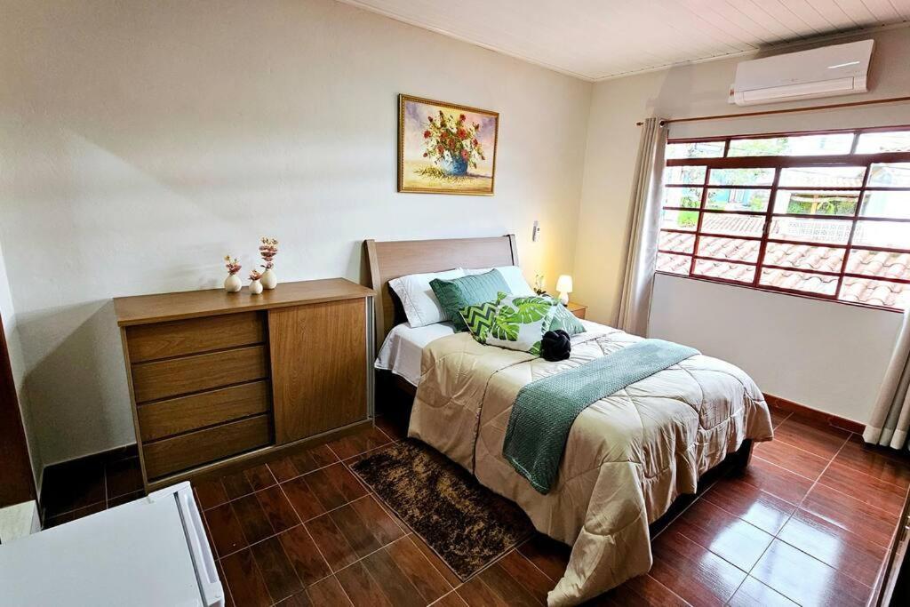 Вилла Casa Dos Coelhos, 750M Do Centro, Ate 12 Pessoas Тирадентис Экстерьер фото